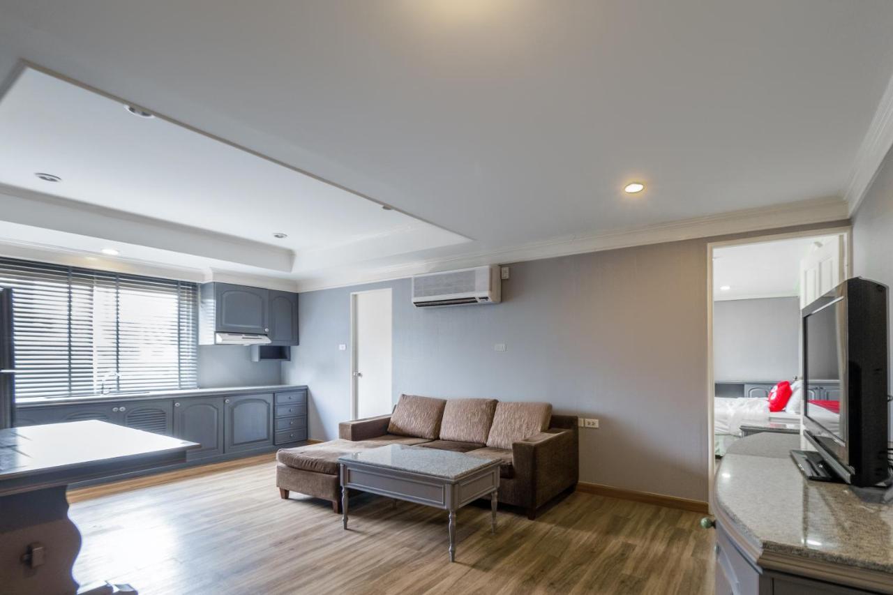 Oyo 1042 Boon'S Residence Bangkok Luaran gambar