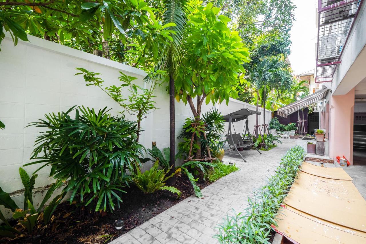 Oyo 1042 Boon'S Residence Bangkok Luaran gambar
