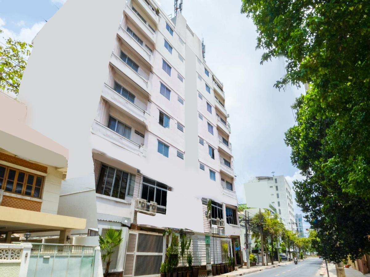 Oyo 1042 Boon'S Residence Bangkok Luaran gambar