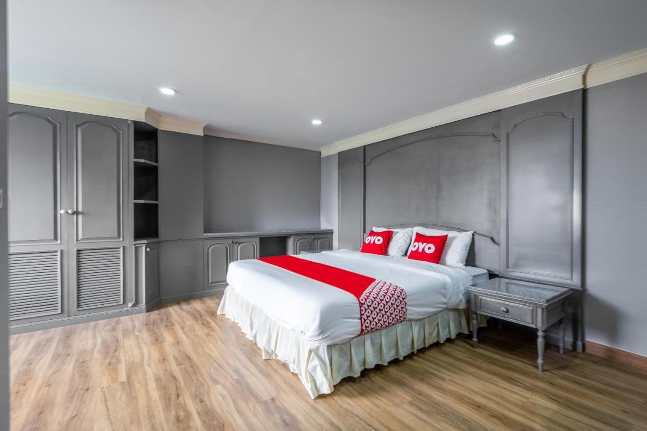 Oyo 1042 Boon'S Residence Bangkok Luaran gambar