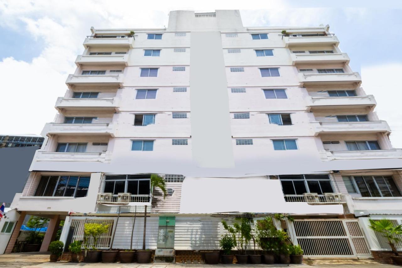 Oyo 1042 Boon'S Residence Bangkok Luaran gambar